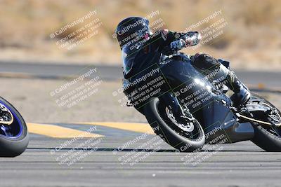 media/Jan-10-2025-CVMA Friday Practice (Fri) [[489e0da257]]/Group 4 and Trackday/Session 4 (Turn 16)/